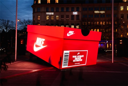 Nike hot sale launch box